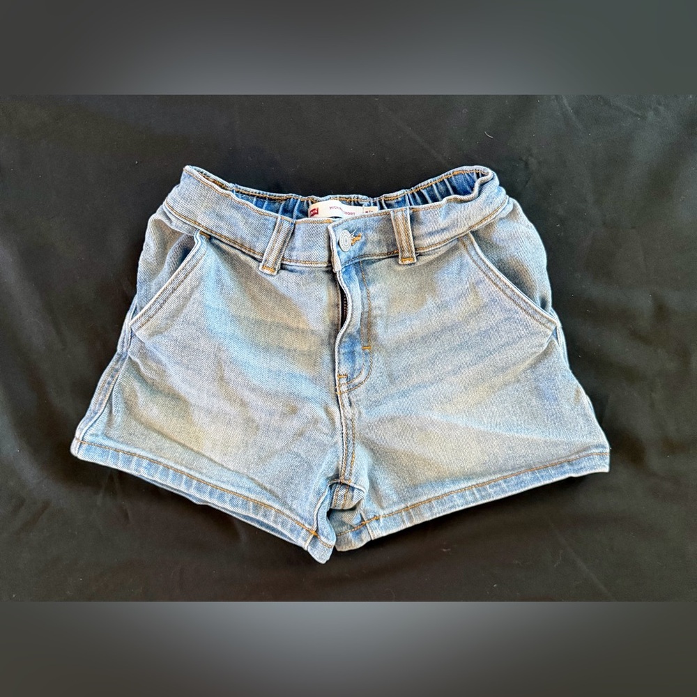 Girls 7/8 Levi’s High Rise Denim Shorts | Light Wash Stretch